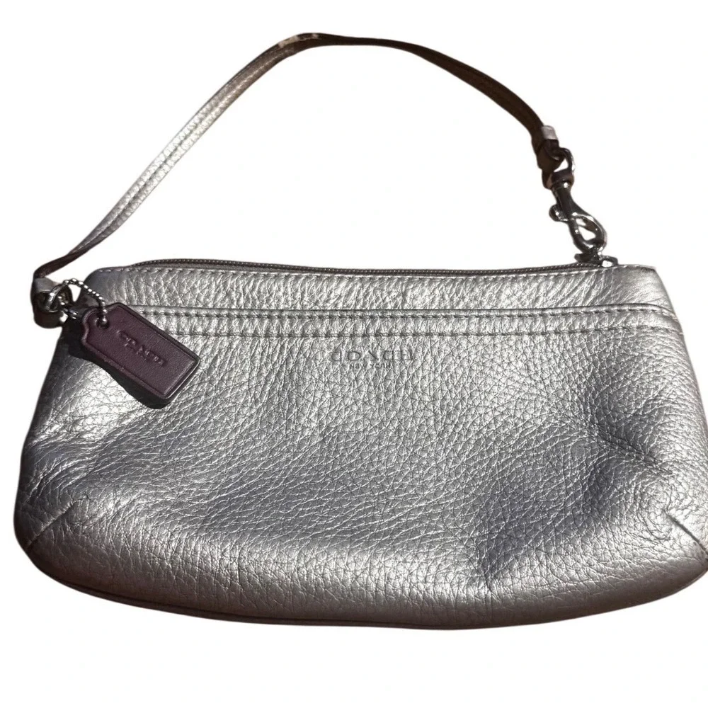 Coach Nolita 19‎ Metallic Goldish Silverish Leather Wristlet 51683 Preloved 5x8